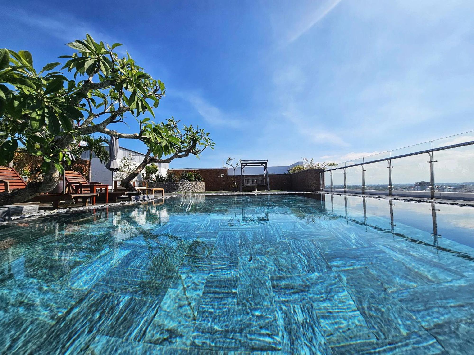 Mtr Apartment & Hotel Da Nang Bagian luar foto