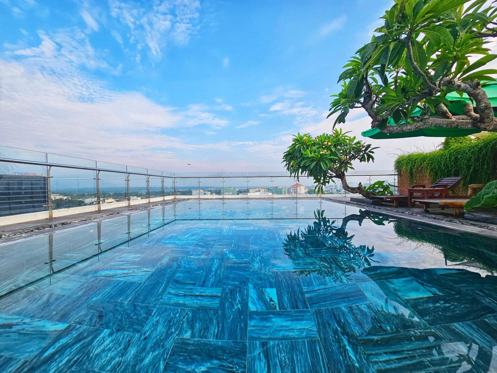 Mtr Apartment & Hotel Da Nang Bagian luar foto